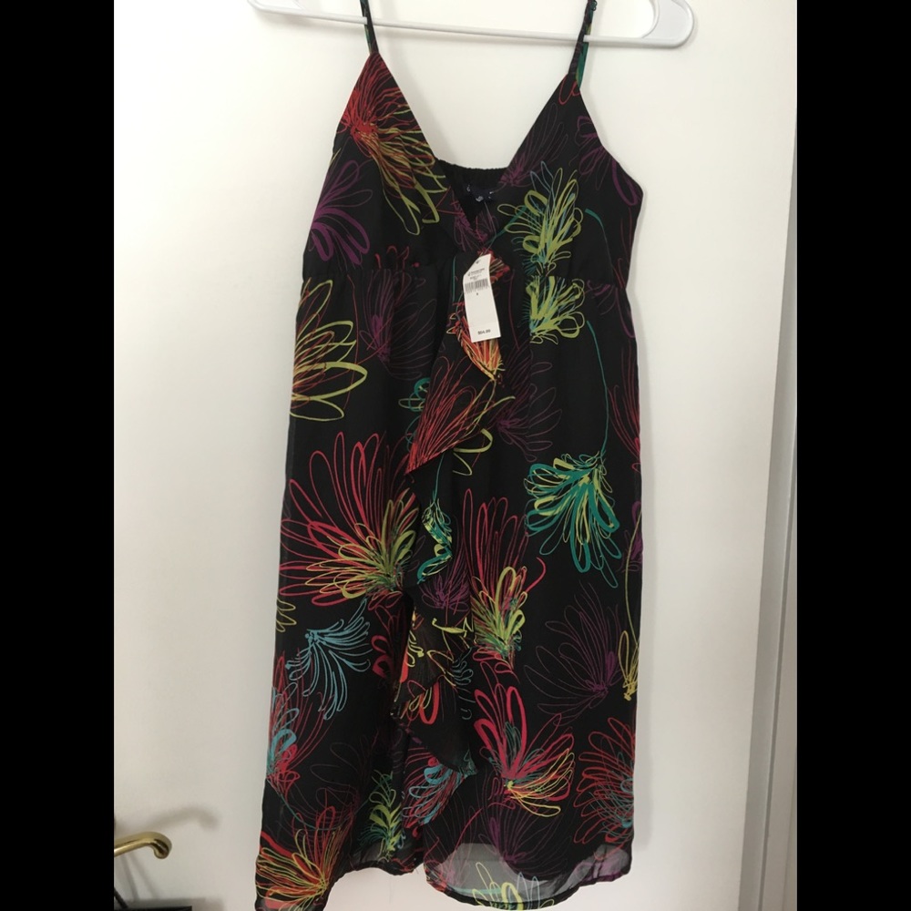 NWT Gap floral flirty dress ❤️